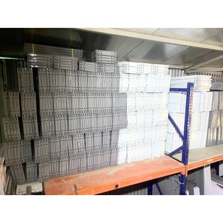 Combo 10 sàn 30x100 kệ v lỗ đa năng