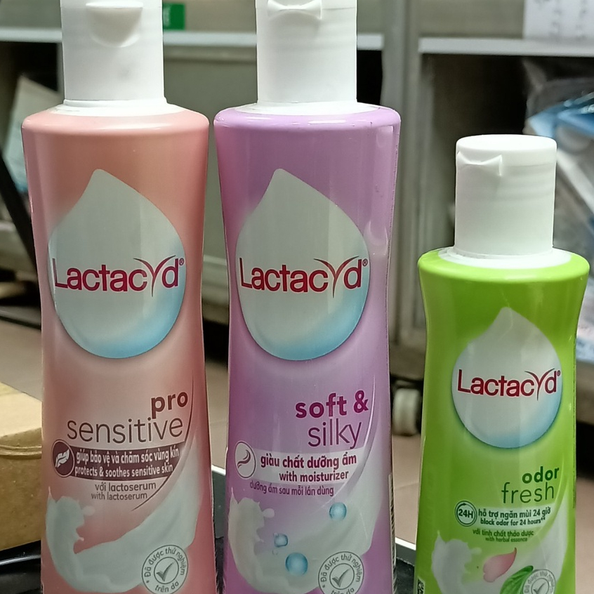 Dung dịch vệ sinh Lactacyd