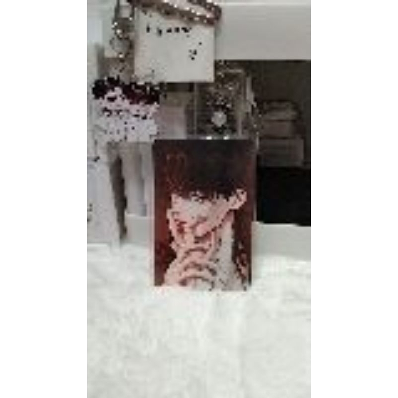 card jaeshin liếm tay