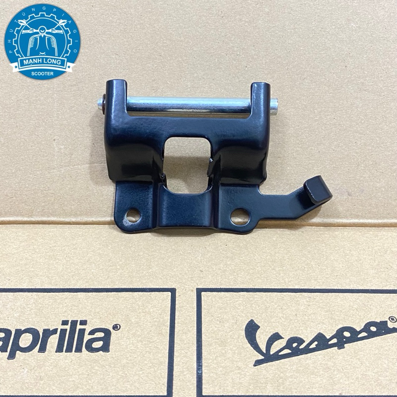 Bản lề yên Vespa Lx, Lxv, S, LT, ET ( chính hãng )