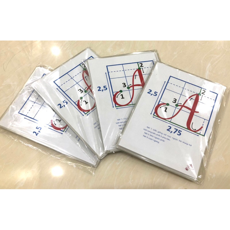 Bộ chữ hoa cỡ nhỏ ép plastic