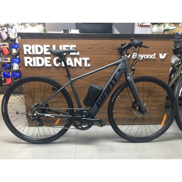 XE ĐIỆN TRỢ LỰC GIANT 2024 ESCAPE E+