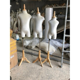 Manocanh bé chân gỗ tròn