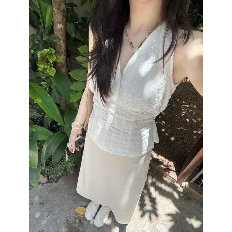 (ẢNH OLDSCHOOL) Áo ren xô cổ V sát nách buộc dây sau QC099 | BigBuy360 - bigbuy360.vn