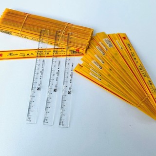 Combo 1 chiếc Thước kẻ khắc 20cm + 3 bút bi 207 + 10 nhãn vở