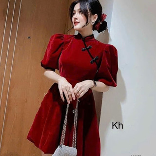 Đầm váy nữ nhung bí cổ tàu cài nút mây họa tiết tay phồng ( có lót ) cùng tone đỏ tươi tắn mặc Tết