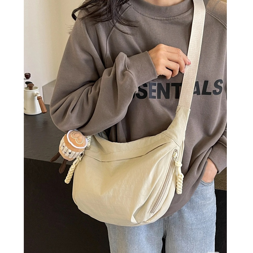 Túi Đeo Chéo Đi Học LOLLIPOP BAGS Túi Bánh Bao Bán Nguyệt Vải Bố Đeo Vai Đi Chơi Nam Nữ Basic Chần Bông Chống Thấm Nước