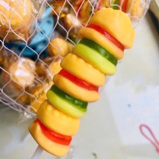 Lẻ: 1 xiên kẹo dẻo trái cây hambuger