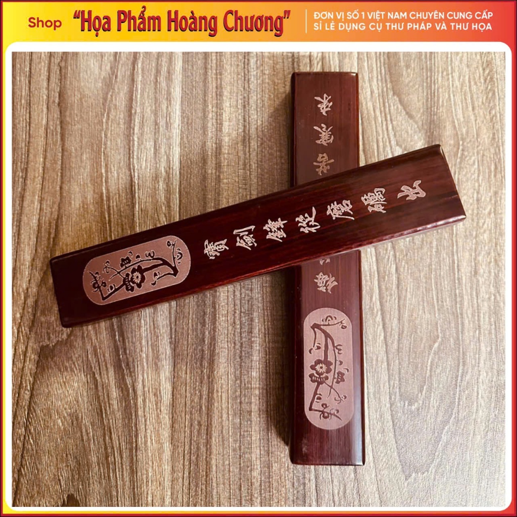 Cặp chặn gỗ Hồng Đàn Mộc Dài 18cm khảm hoa mai và câu thơ