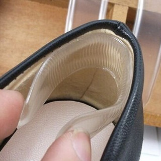MIẾNG DÁN GÓT GIÀY SILICON TiỆN LỢI