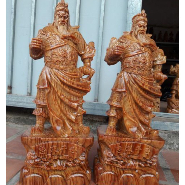 Tượng quan công gỗ huyết long