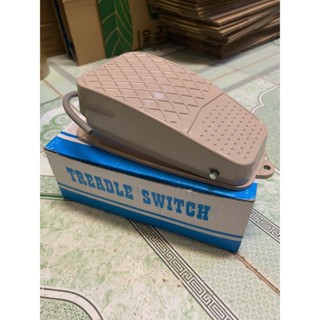 công tắc bàn đạp chân FS-3 220V-10A