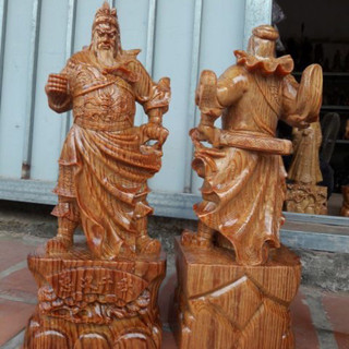 Tượng quan công gỗ huyết long