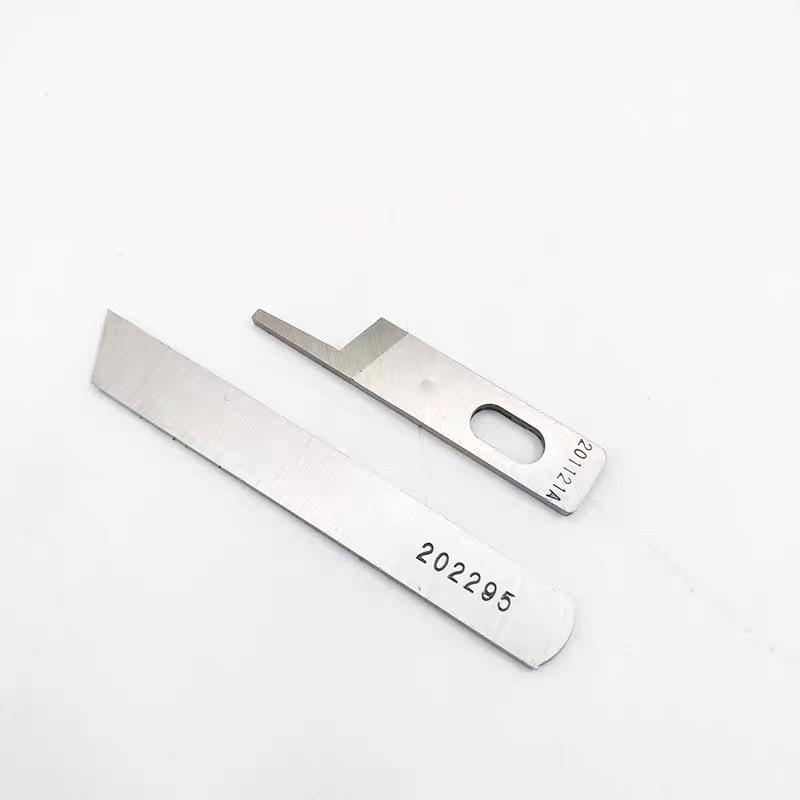 dao máy vắt sổ 1 bộ dao trên và dao dưới