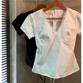 áo Kiểu Mira phối ren ( chất linen)