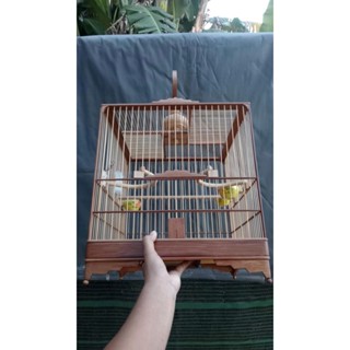 KHUNG LỒNG CHIM TỰ RÁP CHÀO MÀO VUÔNG ĐẤU 23 NAN SIZE 36.5. CHẤT TRE GIÀ XỬ LÍ, ĐÃ CHỐNG MỐI MỌT.