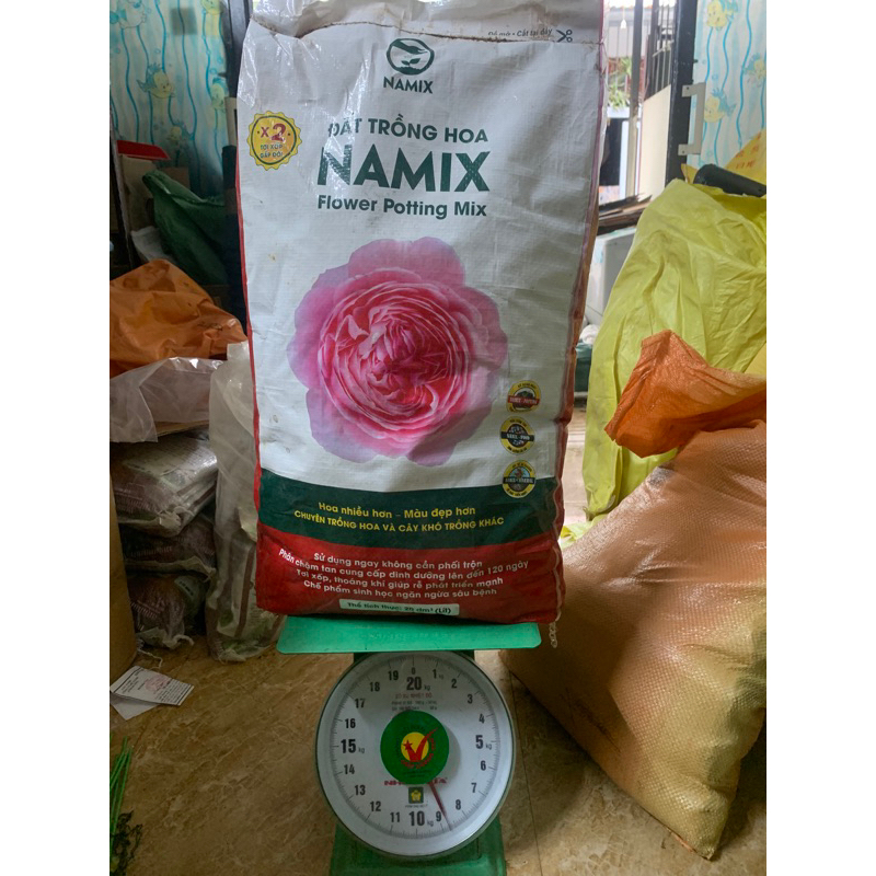 đất trồng hoa ( bao Hồng) Namix 20dm