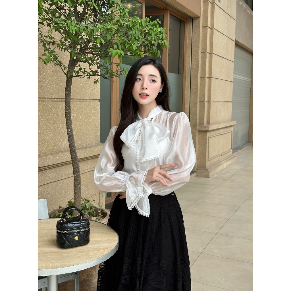 Áo Sơ Mi Nữ 𝐂𝐂𝐇𝐀𝐓 Dáng Suông Kiểu Cổ Nơ Kèm Áo 2 Dây Chất Liệu Voan Mềm Mại Cao Cấp 14FDV8016ST