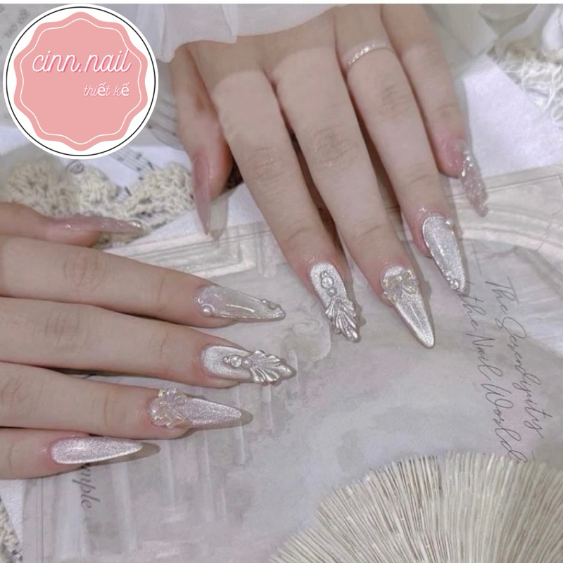 Nailbox thiết kế màu hồng thạch , móng tay giả ngắn , nail cô dâu , mẫu nails đẹp sang trọng chụp kỷ