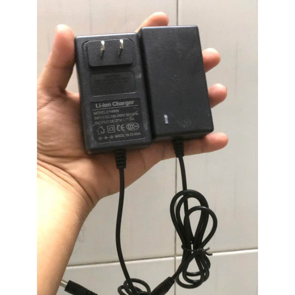 Sạc arapter 5s 21v