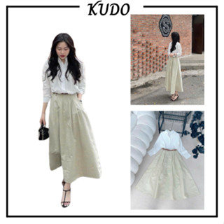 Set áo sơ mi trơn trắng dài tay kèm chân váy màu kem bồng xoè dáng dài kiểu dáng nữ tính thanh lịch từ KUDOSHOP01