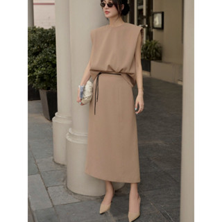 BOHEE ] Set áo cổ tròn + chân váy dài - Sb60