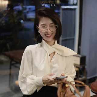 [ BOHEE ] Áo sơ mi dài tay cổ vạt màu trắng - A405