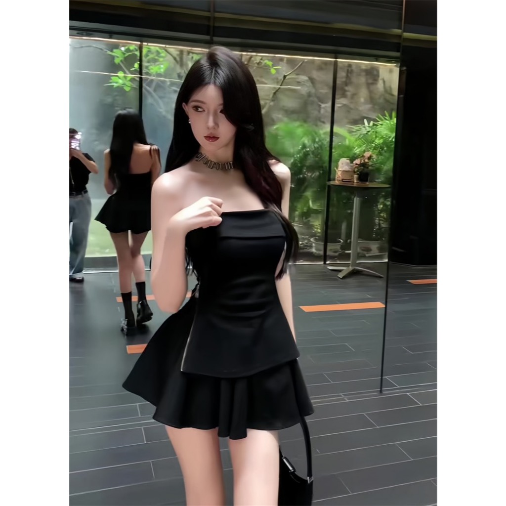 Set áo cúp ngực xẻ tà kéo khóa bên hông kèm chân váy xòe dáng ngắn sang chảnh phù hợp đi tiệc CATCHY | BigBuy360 - bigbuy360.vn