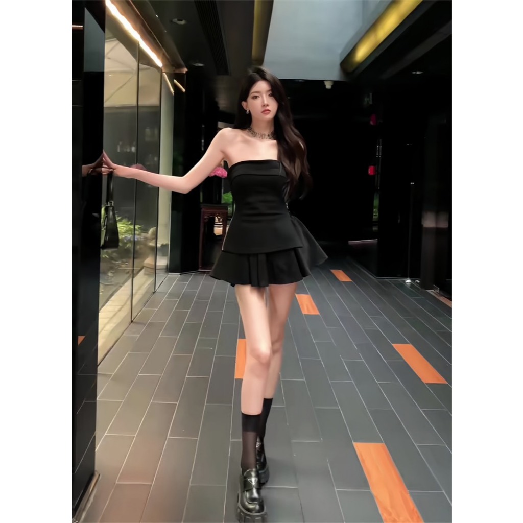 Set áo cúp ngực xẻ tà kéo khóa bên hông kèm chân váy xòe dáng ngắn sang chảnh phù hợp đi tiệc CATCHY | BigBuy360 - bigbuy360.vn