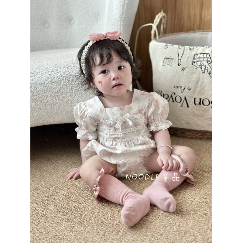 bodysuit bé gái, jumsuit hoa nhí cho bé, bộ liền thân bé gái, bodysuit phong cách Hàn Quốc cho bé