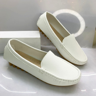 Giày lười nữ màu trắng da mềm êm chân