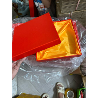 Hộp đựng kiềng, hộp trang sức hầu đồng  size to 25*25*5cm