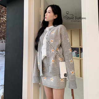 Set hoa cúc áo khoác len cadigan + chân váy ôm tôn dáng phong cách Hàn Quốc