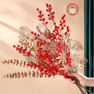 Cành đào đông đỏ, cành rẻ quạt, cành bạch đàn, cành trái tim, hoa và phụ kiện trang trí