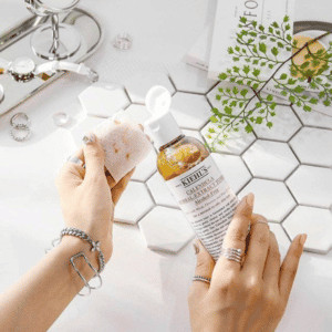 (BILL PHAP) Toner hoa cúc 250ML