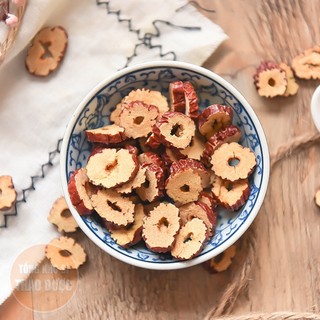 Táo đỏ thái lát 1kg, táo đỏ Hàn Quốc sấy giòn, không tẩm đường, dùng pha trà, chưng yến, nấu chè