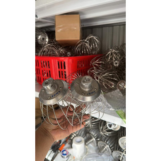 Lồng, thố, móc câu, mái chèo máy đánh trứng, đánh kem ( chụp hình của máy gửi vào tin nhắn để shop chọn lồng phù hợp)