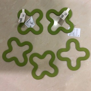 Lót nồi silicone hoa xanh