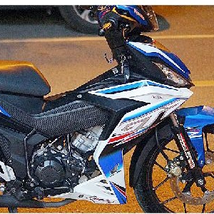 Tem Rời Winner V1 GTR Trắng Xanh Đỏ