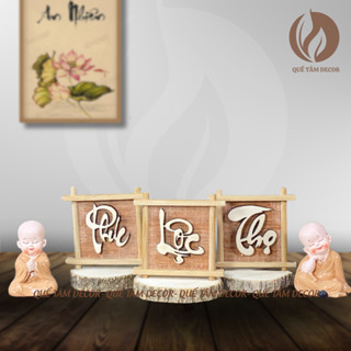 Khung tranh chữ thư pháp có đế để bàn decor bàn làm việc hoặc trang trí bàn học , hoặc làm quà tặng cho người thân.