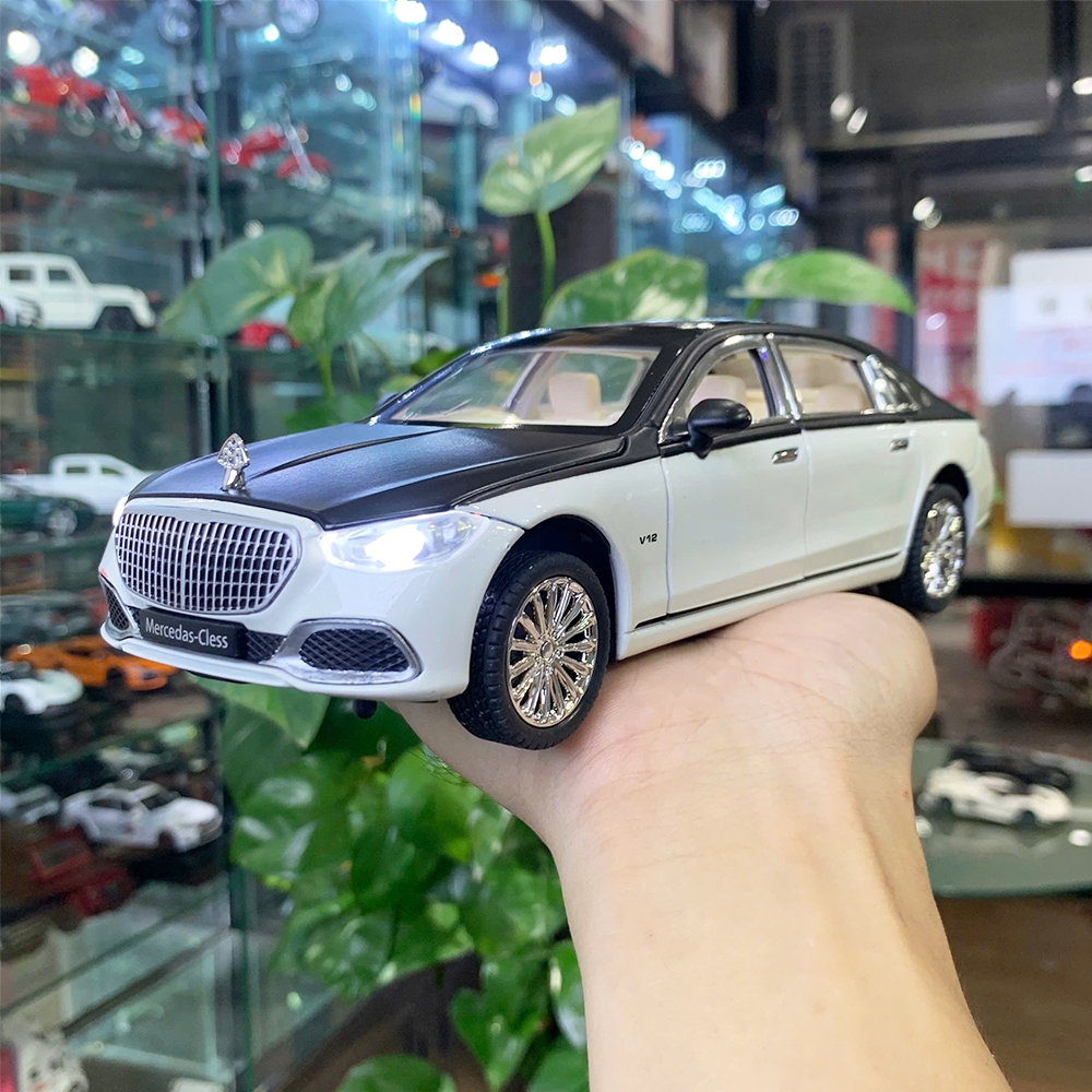 Mô hình xe Mercedes S680,G63,300SL,F1,GLE350,GLS600 có đèn và âm thanh tỉ lệ 1:24