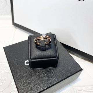 Trụ gài nhẫn da Pu màu đen, trắng rẻ đẹp cho shop trang sức Rubyhouse68