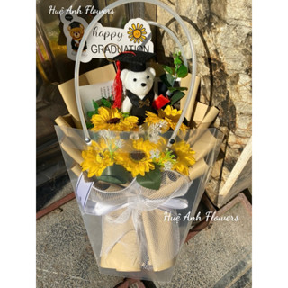 Set hướng dương hoa sáp 5b có gấu cử nhân +(BANER GRADUATION)túi vát,thiệp,đèn trong phân loại