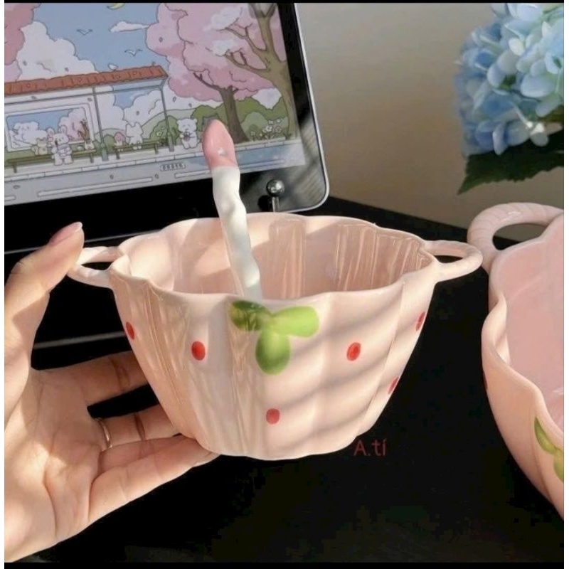 Set bát sứ có quai kèm thìa, bát gốm sứ, Bát sứ có tay cầm màu hồng dâu, bát sứ hình nơ 6.5 ich, Thỏ