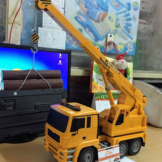 [] Xe cần cẩu cỡ lớn tốc độ nhanh