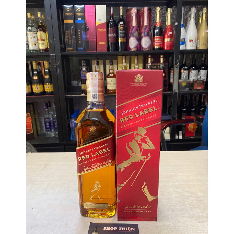 RED LABEL Blend Scotch Whisky 40% 750ml
