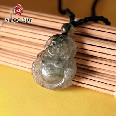 Mặt dây chuyền Phật Di Lặc đá thạch anh tóc xanh - Ngọc Quý