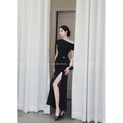 Lady Dress Wonderhouse Đầm xéo vai dáng dài chất vải dày dặn dự tiệc sang chảnh, dạo phố nữ tính