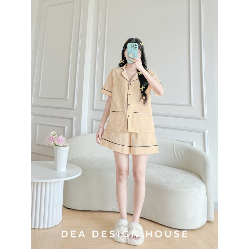 Pyjamas caro vàng nhí tay ngắn quần cộc nữ dáng rộng vải không nhăn