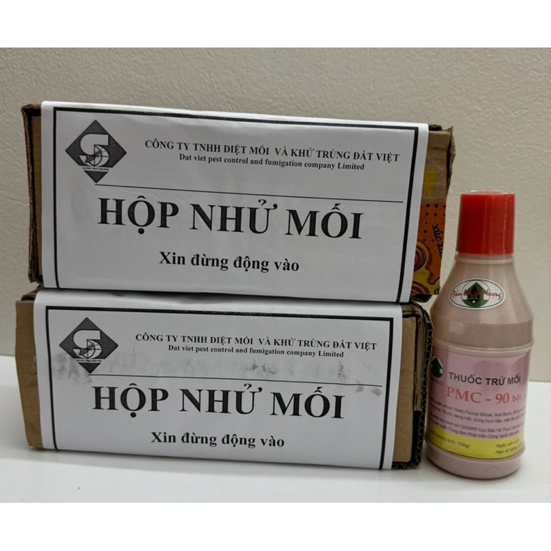  Bộ sản phẩm diệt mối tận gốc gồm 2 hộp nhử mối và 1 lọ thuốc diệt lây nhiễm PMC 90 